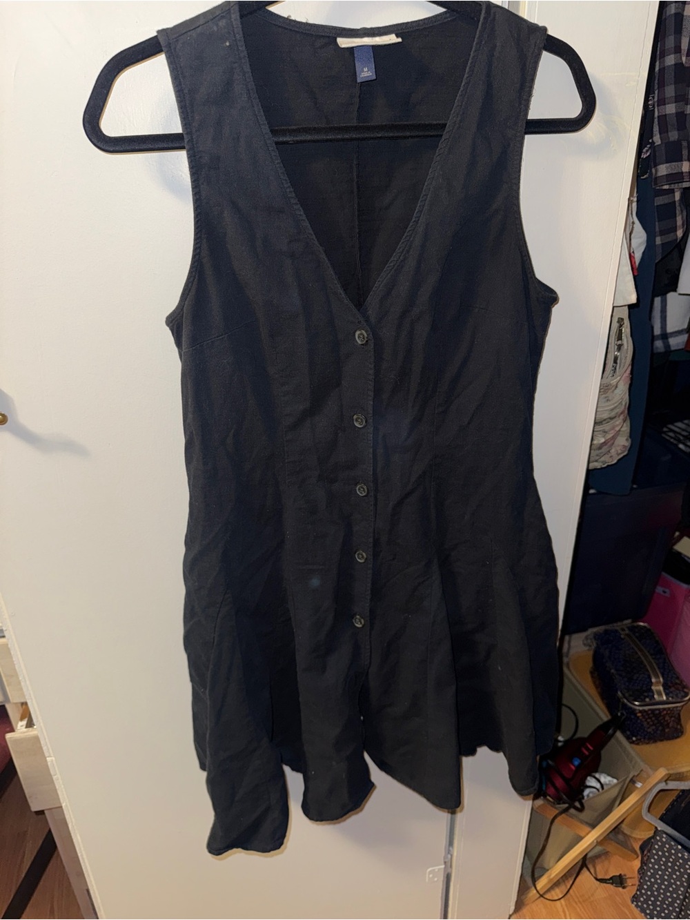 Universal Thread Black V-Neck Sleeveless Dress